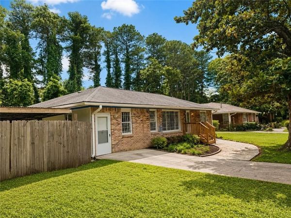 1189 Rock Cut Road , Forest Park, GA 30297