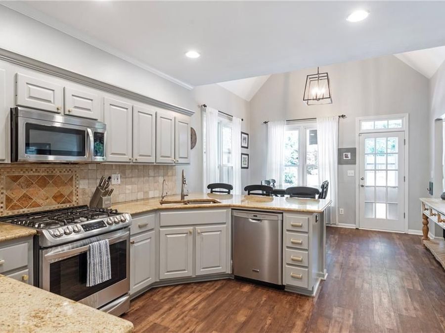 Property Image 11