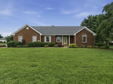681 Masters Way , Bowling Green, KY 42104