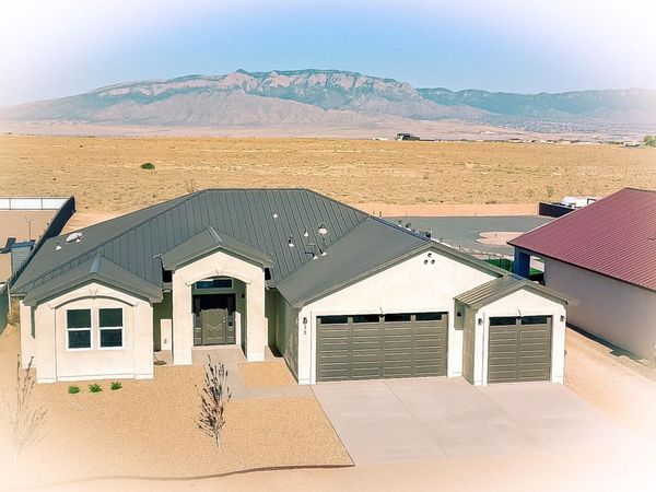 32 2nd Street NE, Rio Rancho, NM 87124