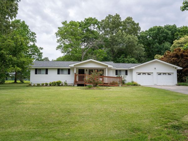 9272 Georgia 301 , Trenton, GA 30752
