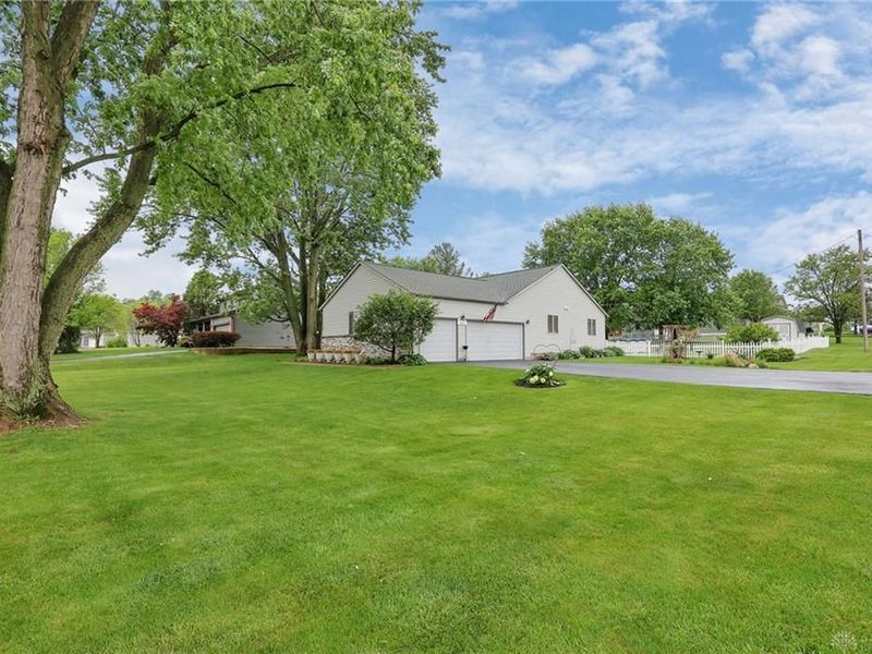 2185 Sequoya Trail, London, OH 43140 Photo 24