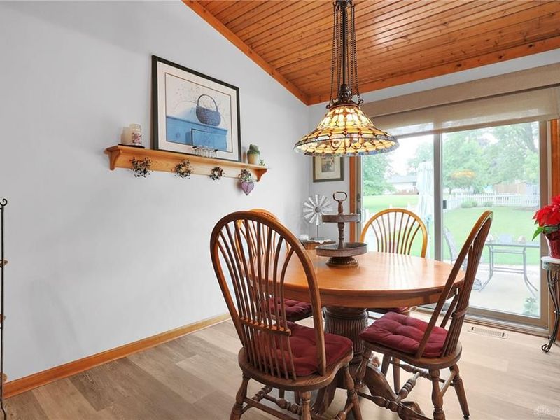 2185 Sequoya Trail, London, OH 43140 Photo 6