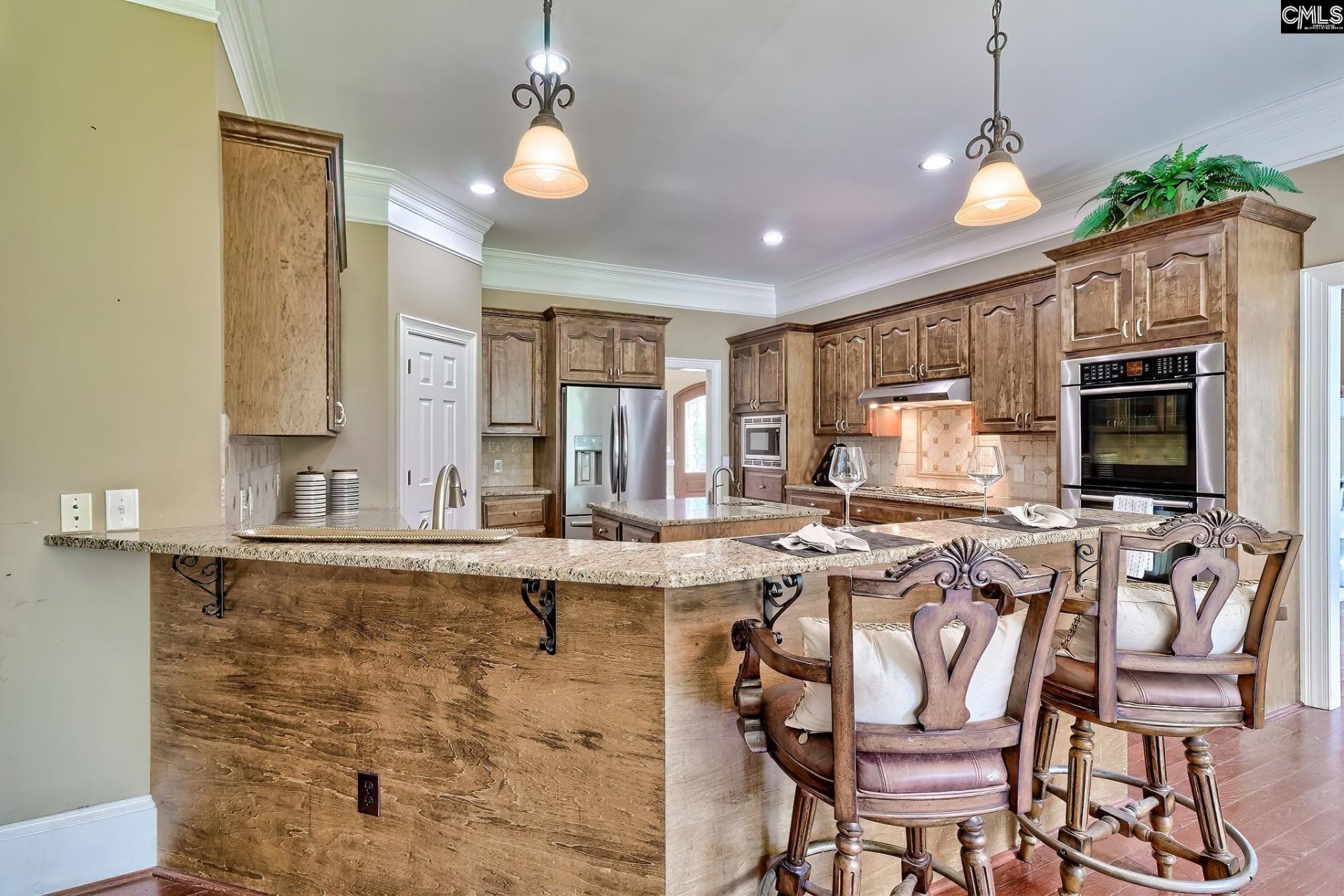231 Laurent Way  Photo 10