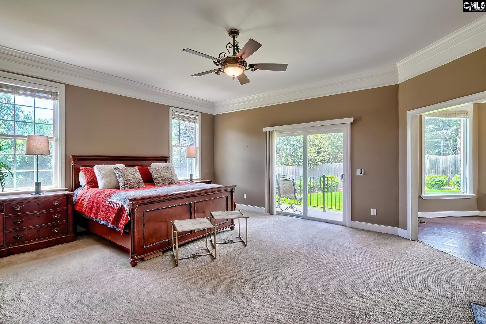 231 Laurent Way  Photo 15