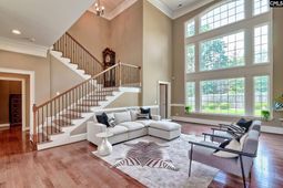 231 Laurent Way  photo 4
