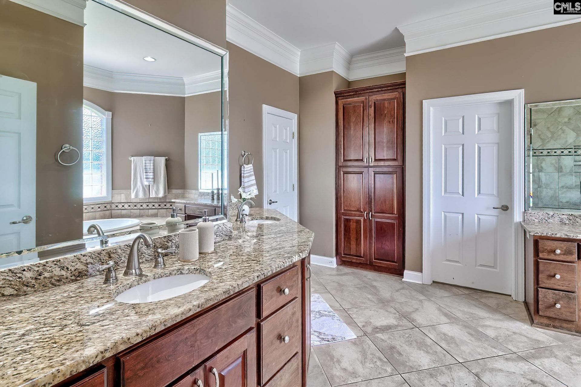 231 Laurent Way Photo 21