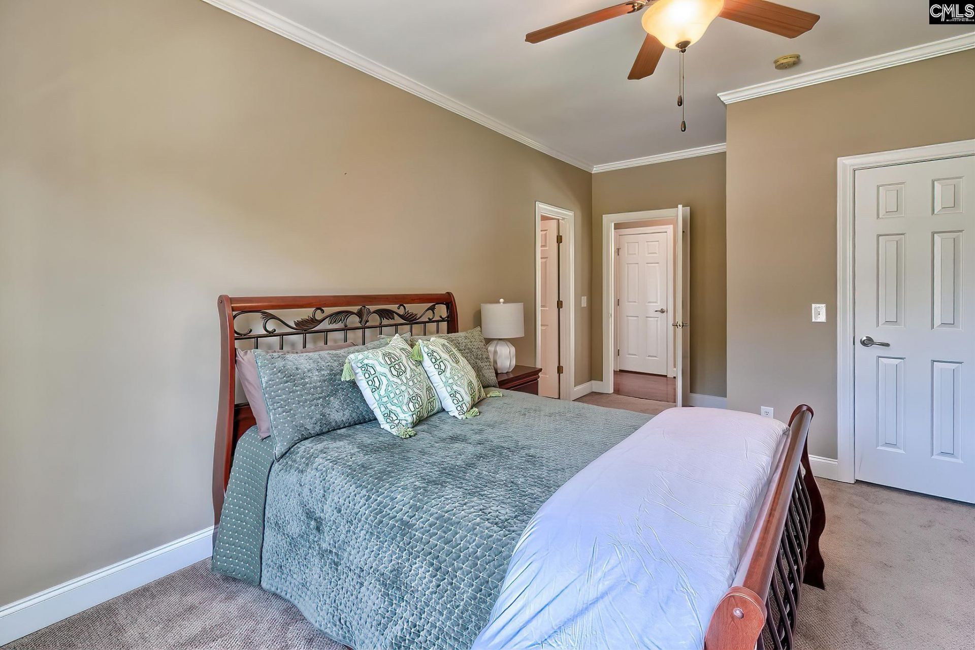 231 Laurent Way  Photo 33