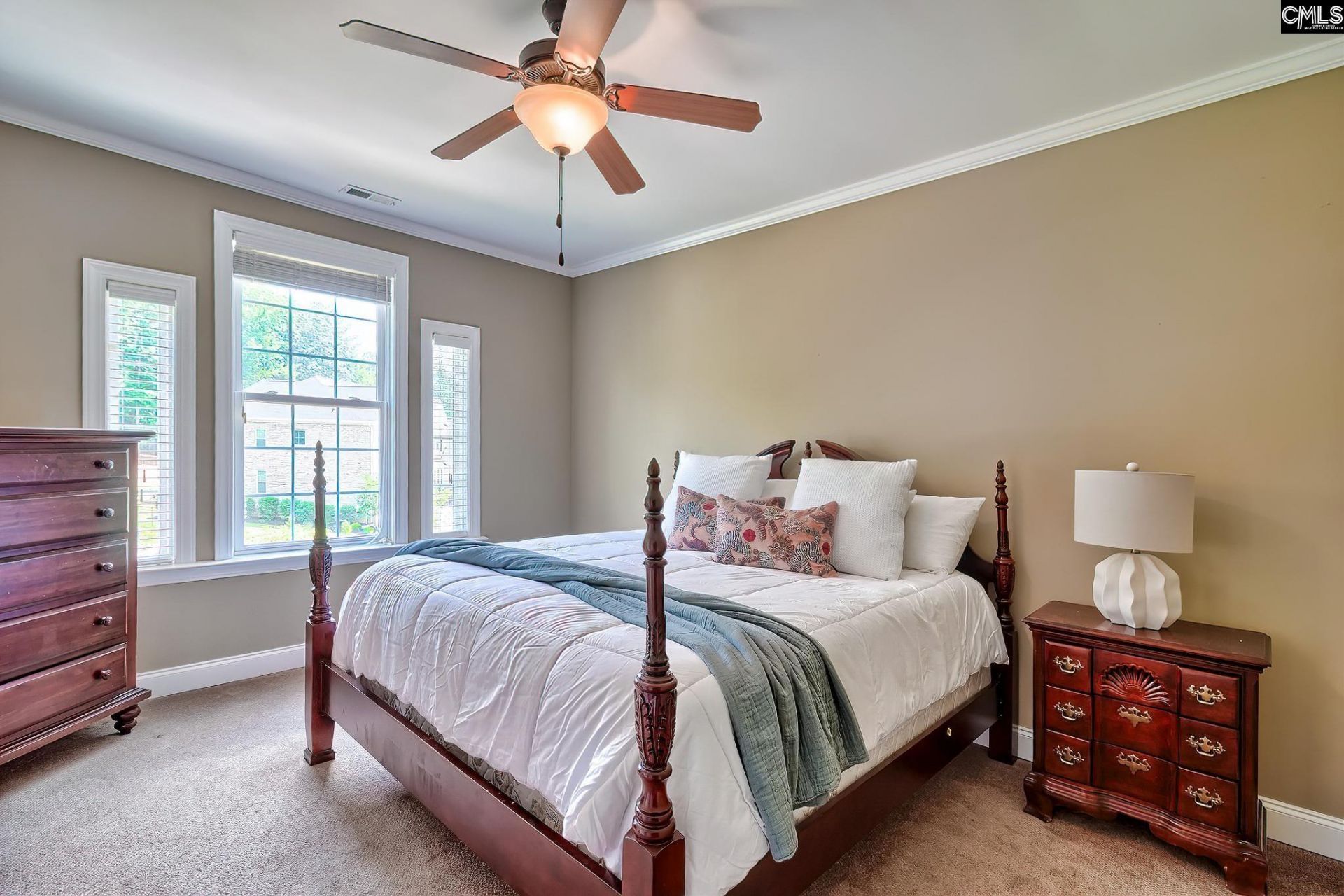 231 Laurent Way  Photo 34