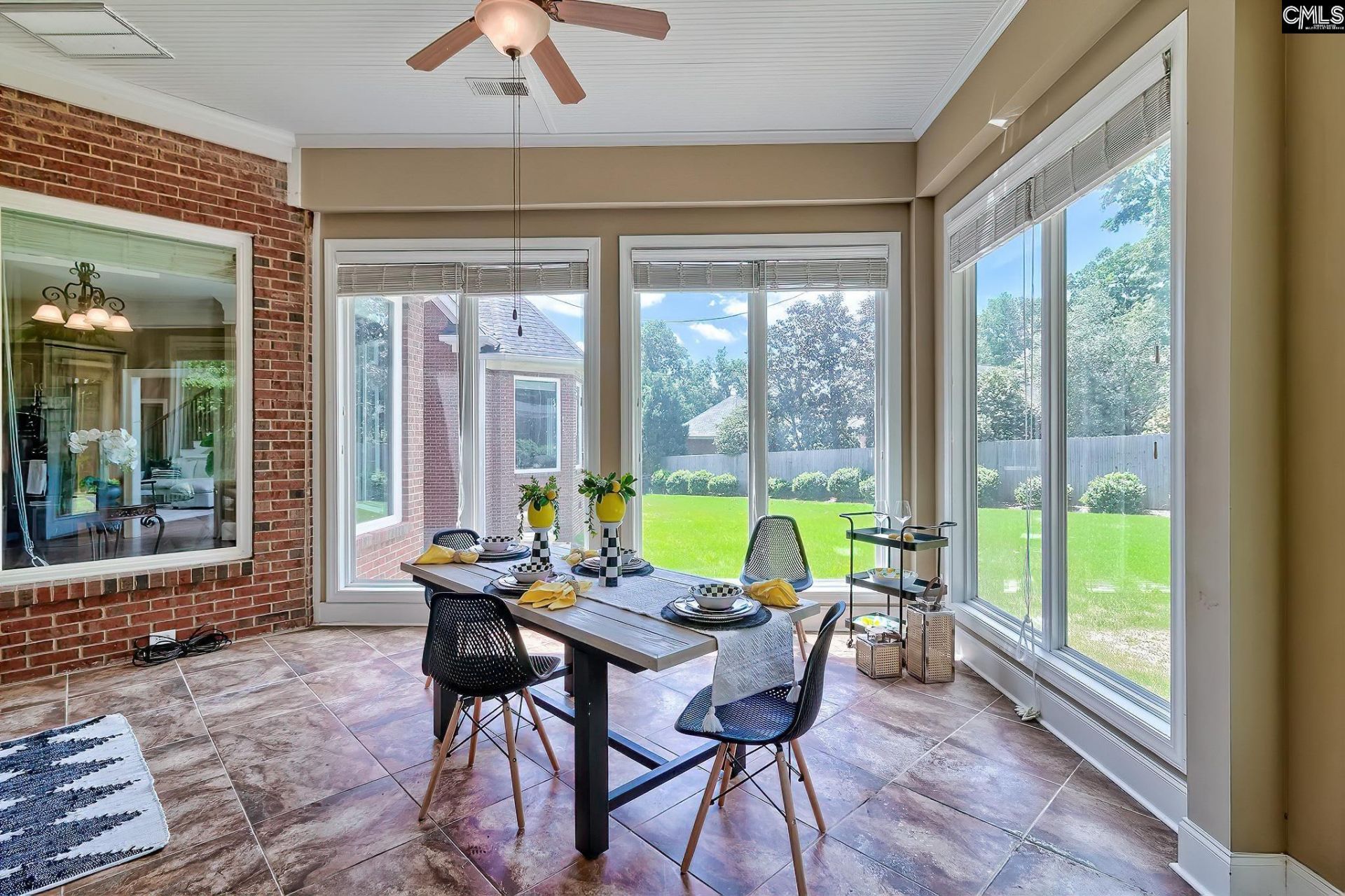 231 Laurent Way Photo 43