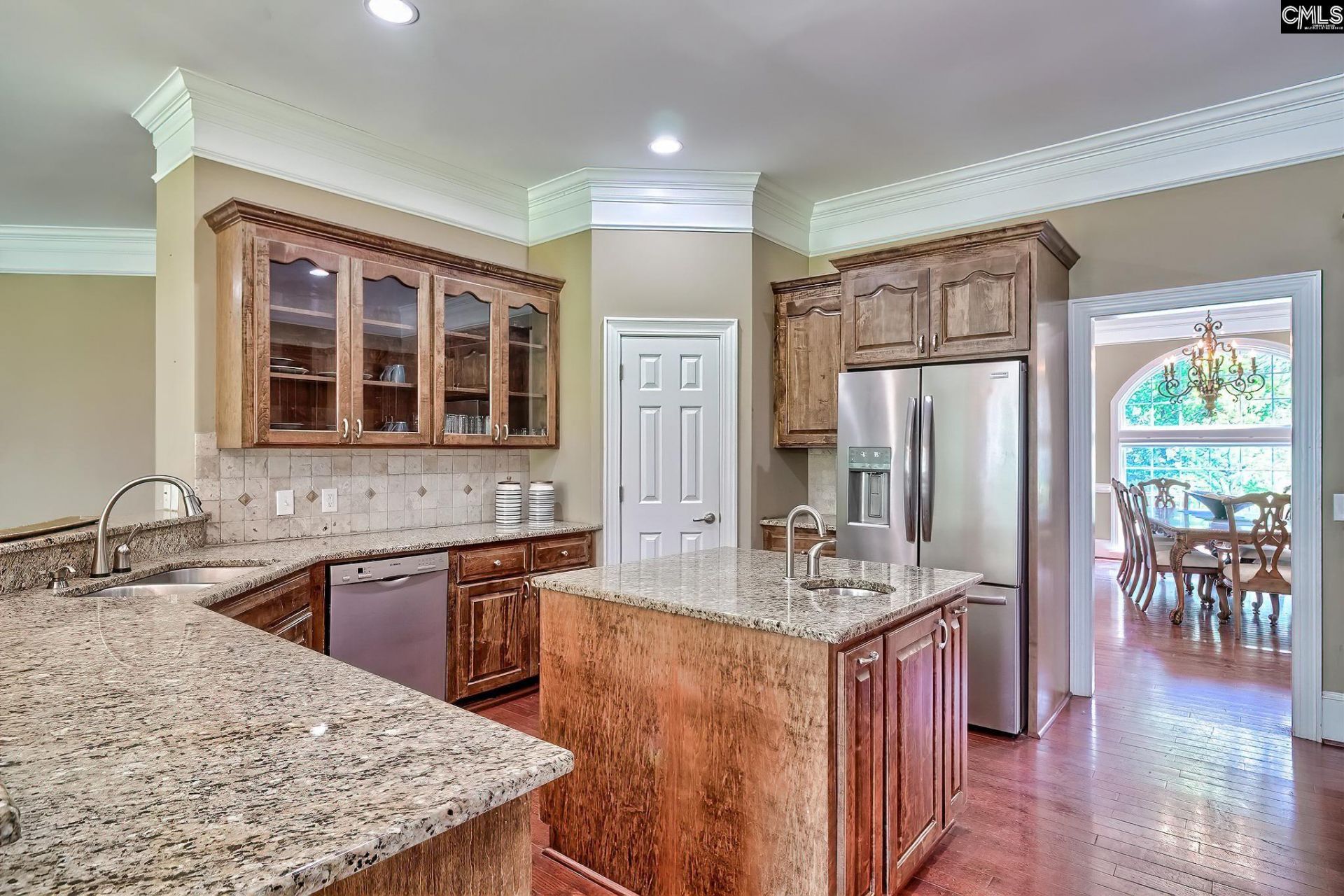 231 Laurent Way Photo 8