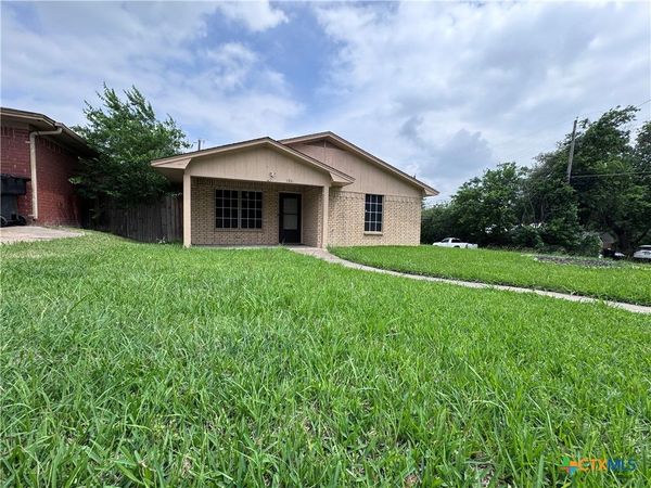 1301 N 10th Street , Temple, TX 76501
