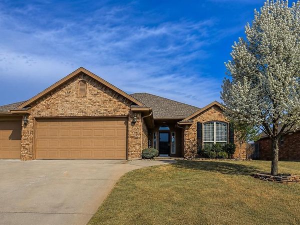 9012 Crooked Creek Lane, Moore, OK 73160