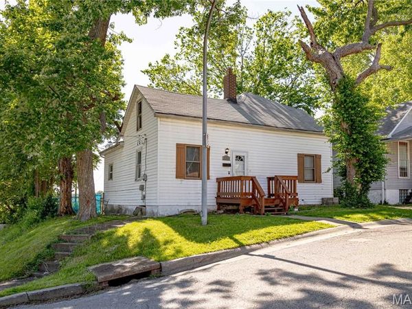 3702 Garnier Street , St Louis, MO 63116