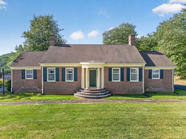 4322 Rosecrest RD, Roanoke, VA 24018