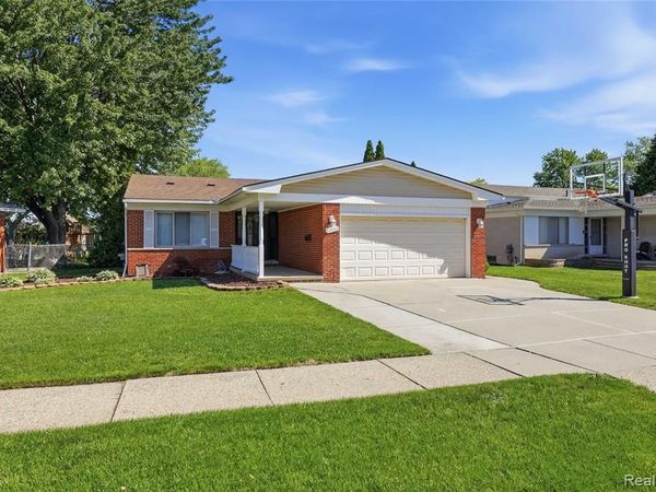 12943 Brixham Drive, Warren, MI 48088