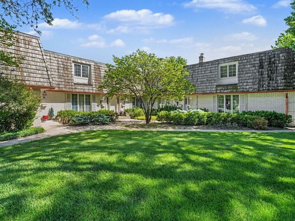 1354 Camellia Drive , Munster, IN 46321