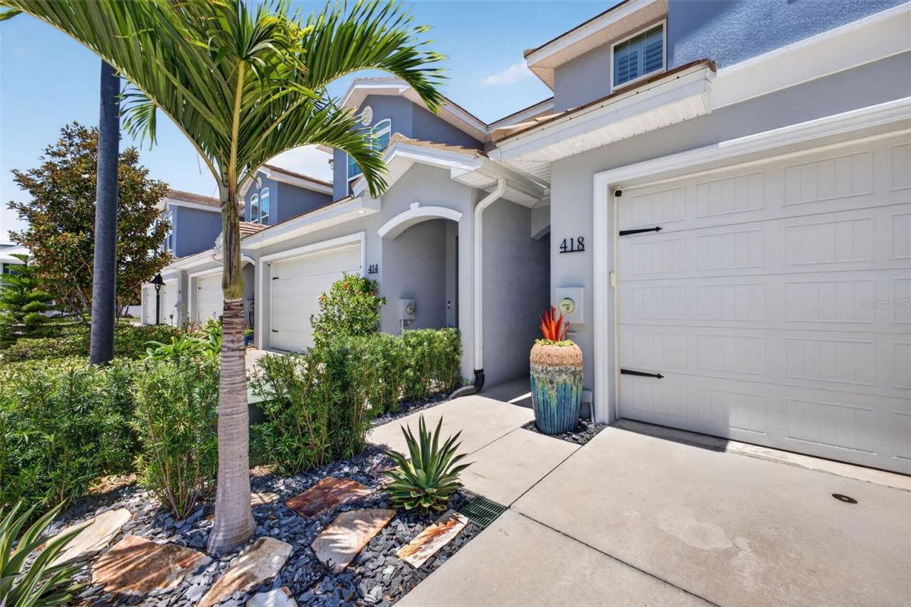 418 Birdsong Lane, Dunedin, FL 34698 Main Photo