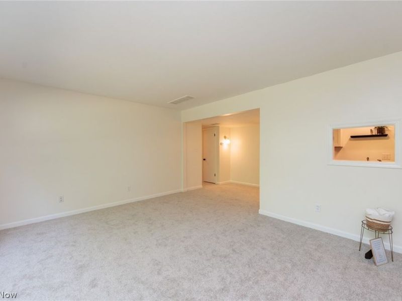 6920 Carriage Hill Drive, Unit 103, Brecksville, OH 44141 Photo 11