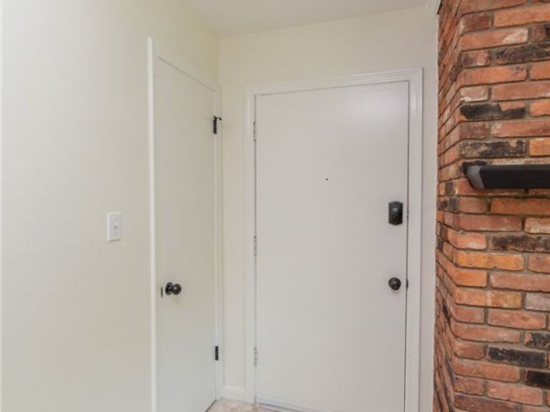 6920 Carriage Hill Drive, Unit 103, Brecksville, OH 44141 Photo 3