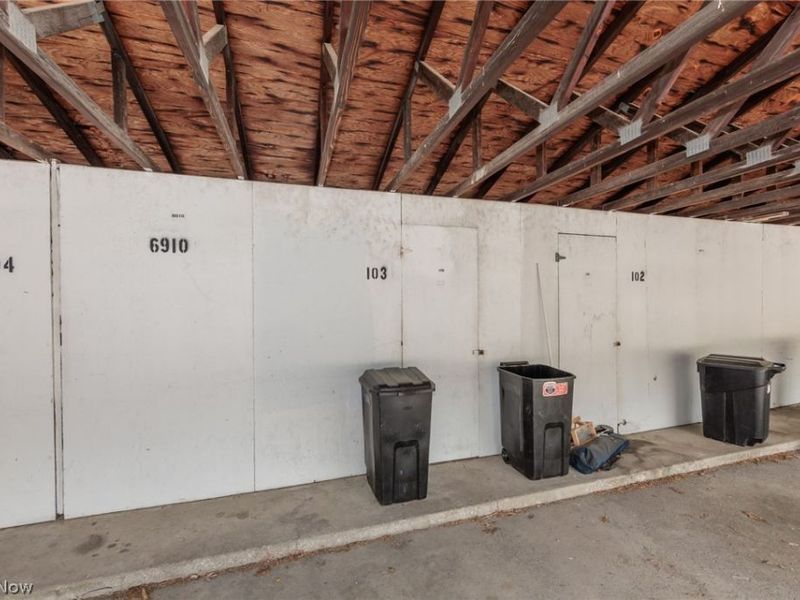 6920 Carriage Hill Drive, Unit 103, Brecksville, OH 44141 Photo 39