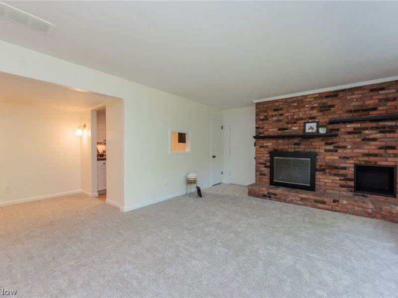 6920 Carriage Hill Drive, Unit 103, Brecksville, OH 44141 Photo 8