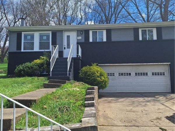 6069 Mcpherson Ave, Bethel Park, PA 15102