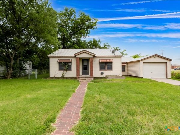 104 E Reagan Avenue , Copperas Cove, TX 76522