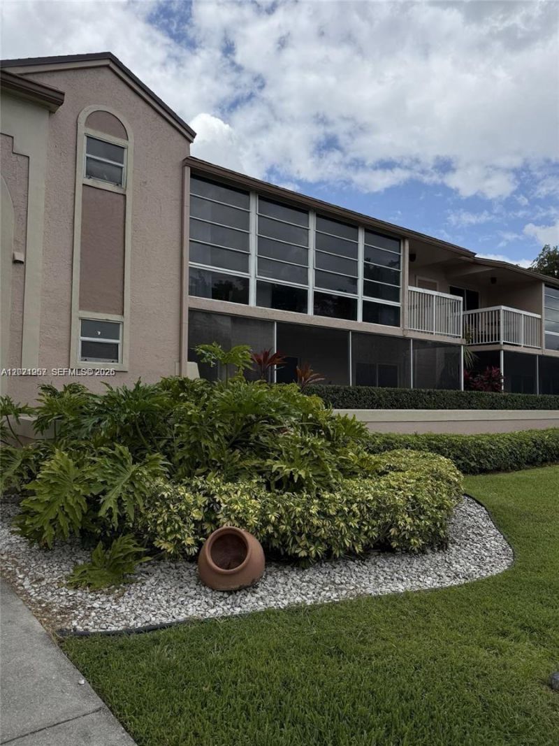 4760 NW 102nd Ave, Unit 104-12, Doral, FL 33178 Photo