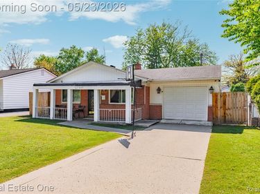 27445 Lorenz Street, Madison Heights, MI 48071