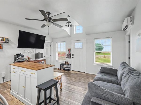 8955 N Highway 74 Street, Crescent, OK 73028