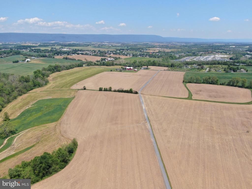 TRACT 2: 106.19+/- ACRES LEAFMORE ROAD, CHAMBERSBURG, PA 17202