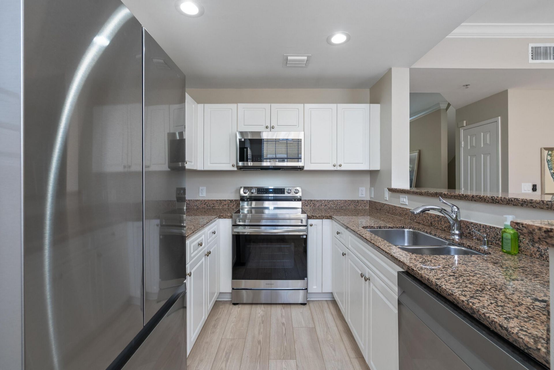 610 Fern Street, West Palm Beach, FL 33401 Photo