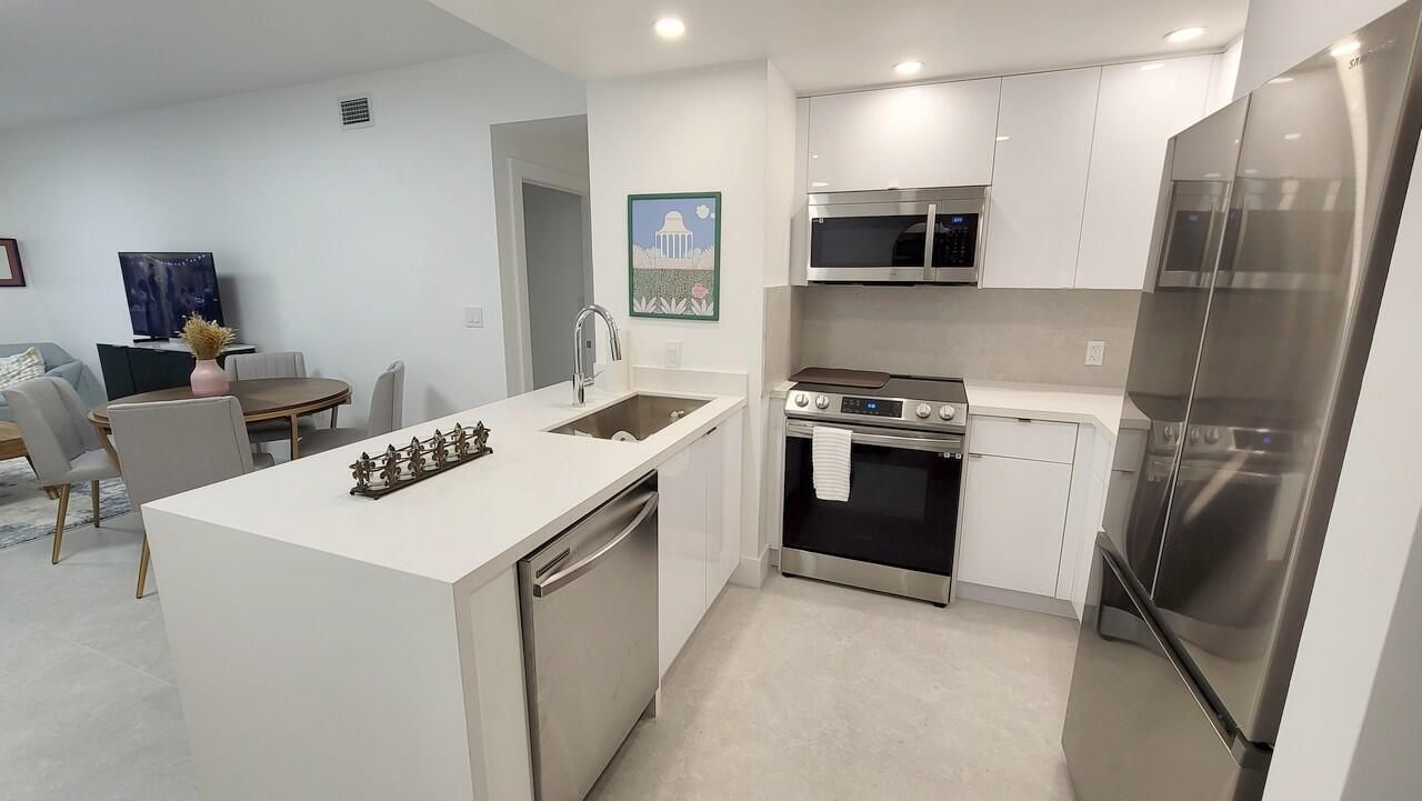 185 SE 14th Terrace, Unit 2402, Miami, FL 33131 Photo
