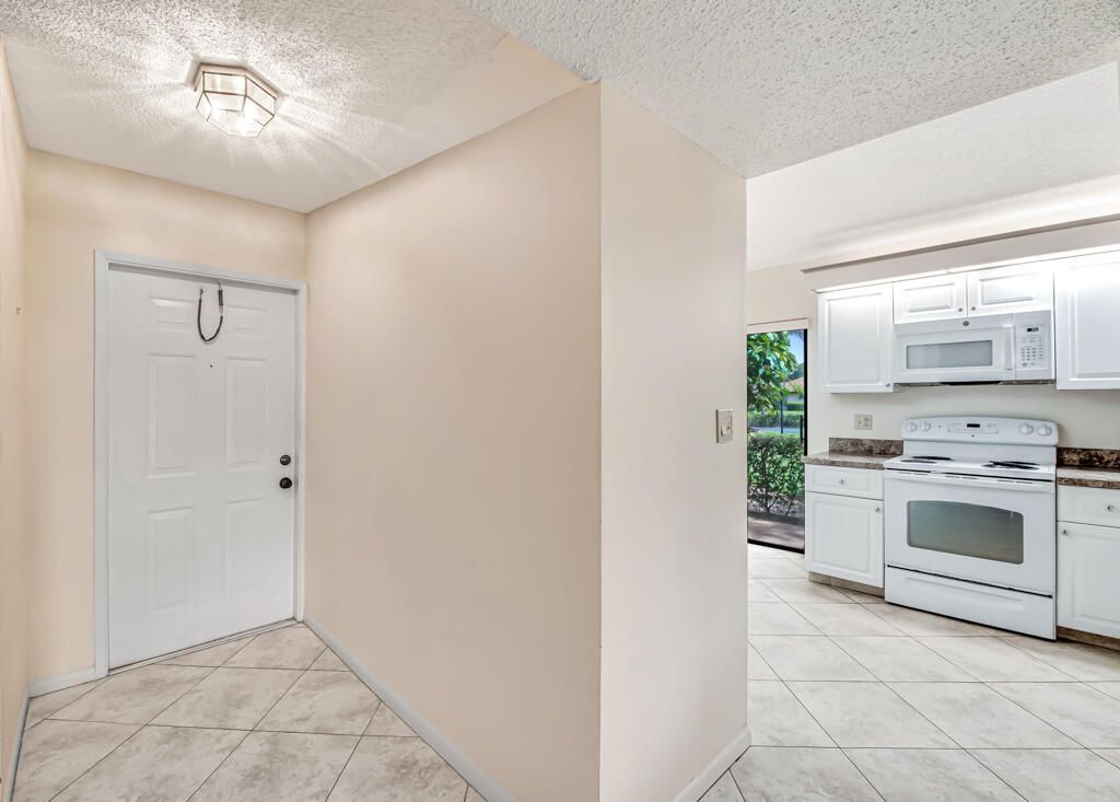 10851 Palm Lake Avenue, Unit 101, Boynton Beach, FL 33437 Photo