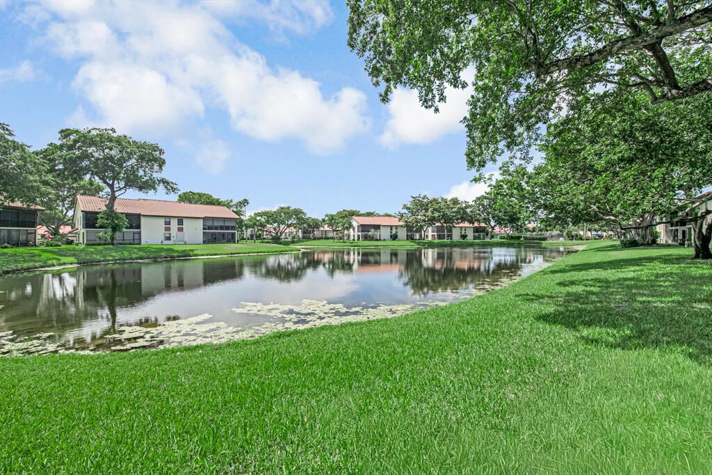 10851 Palm Lake Avenue, Unit 101, Boynton Beach, FL 33437 Photo