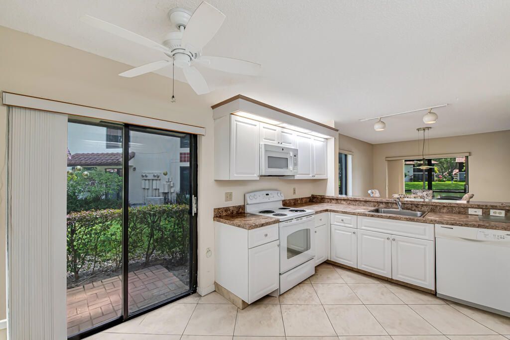 10851 Palm Lake Avenue, Unit 101, Boynton Beach, FL 33437 Photo