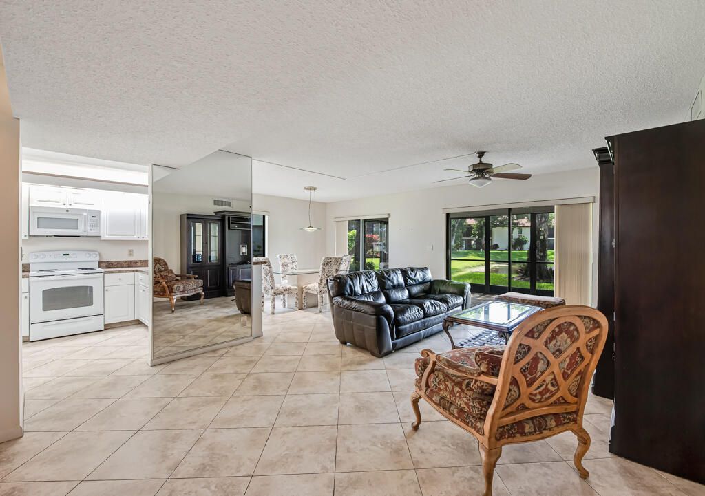 10851 Palm Lake Avenue, Unit 101, Boynton Beach, FL 33437 Photo