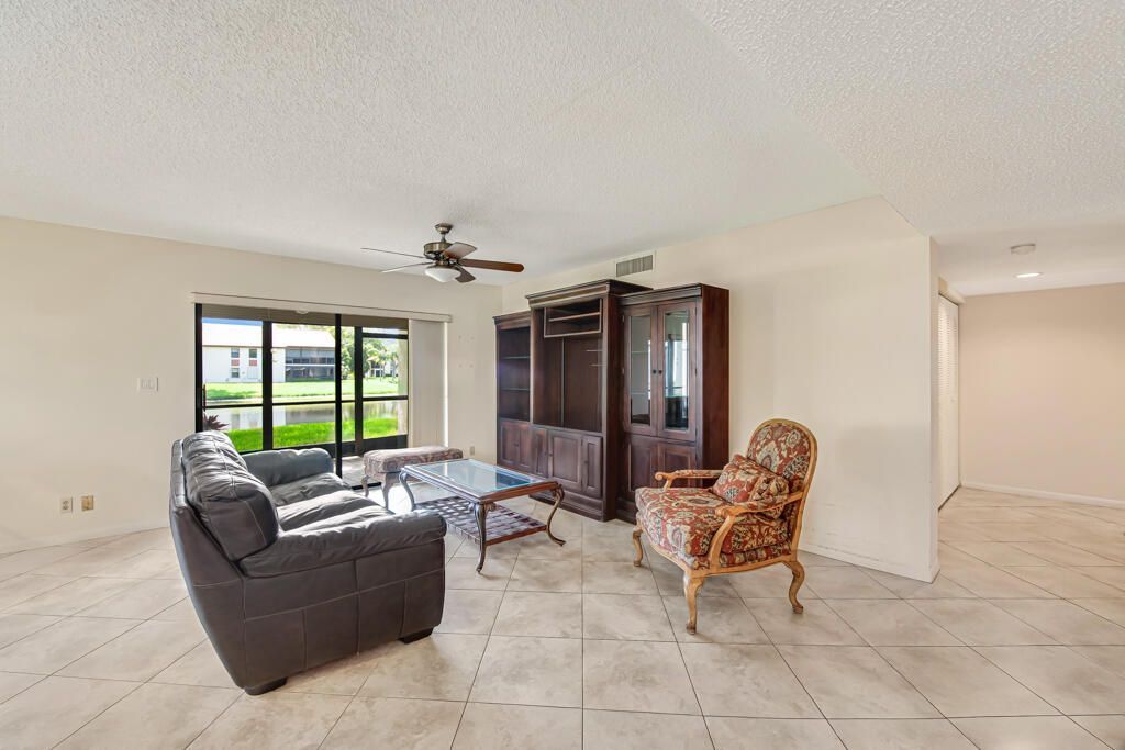 10851 Palm Lake Avenue, Unit 101, Boynton Beach, FL 33437 Photo
