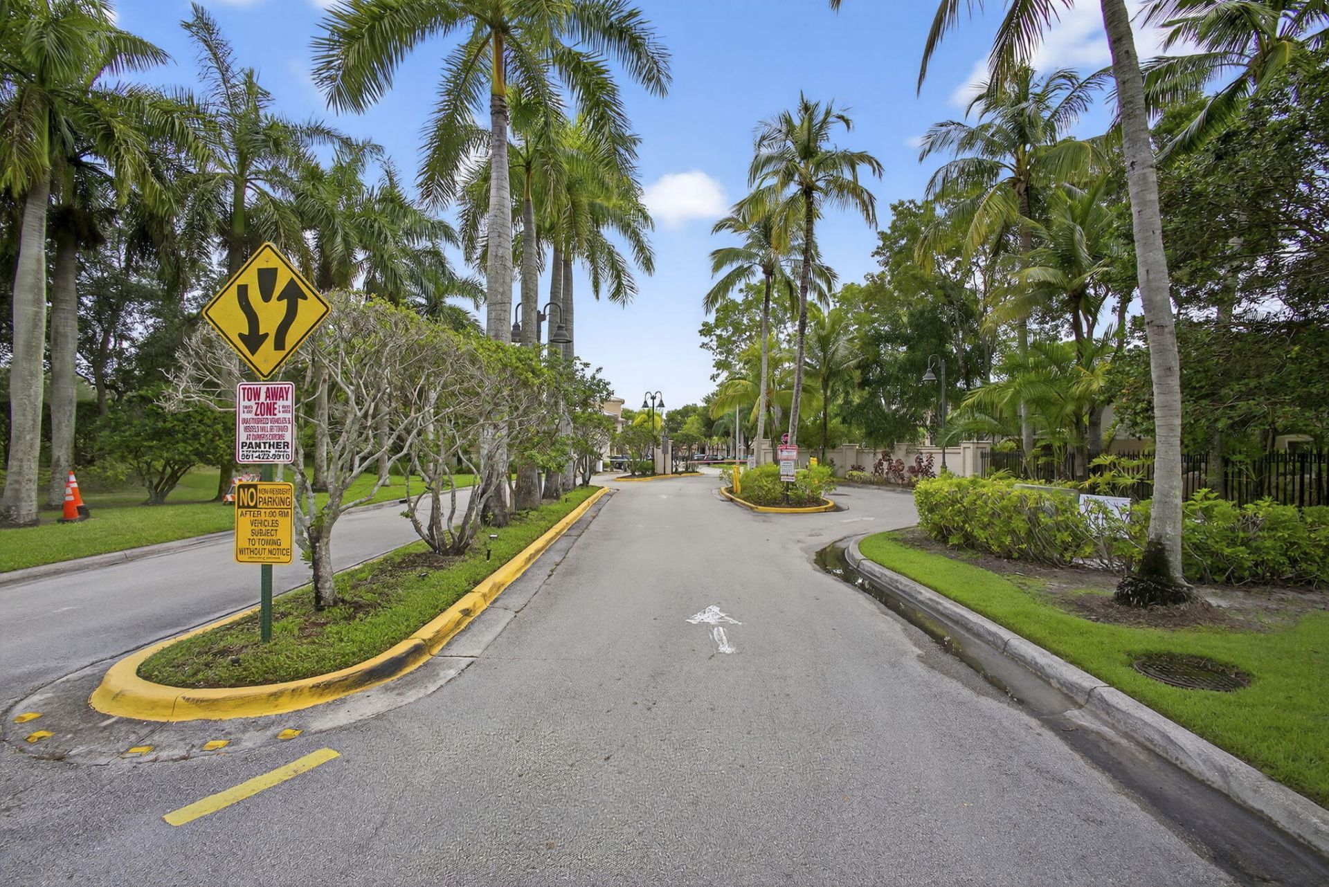 800 S Crestwood Ct Court S, Unit 809, Royal Palm Beach, FL 33411 Photo