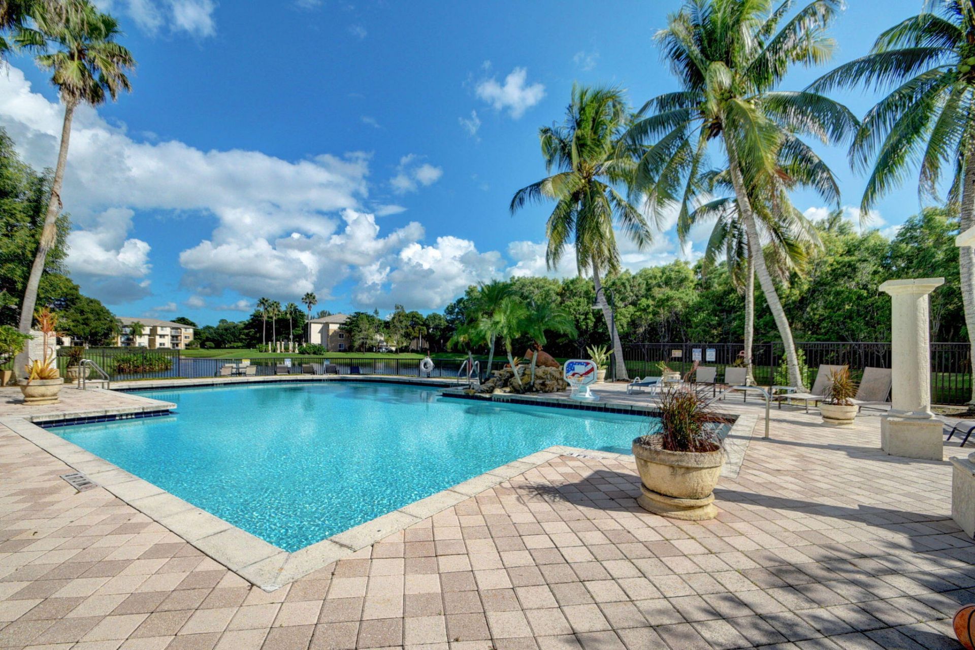 800 S Crestwood Ct Court S, Unit 809, Royal Palm Beach, FL 33411 Photo