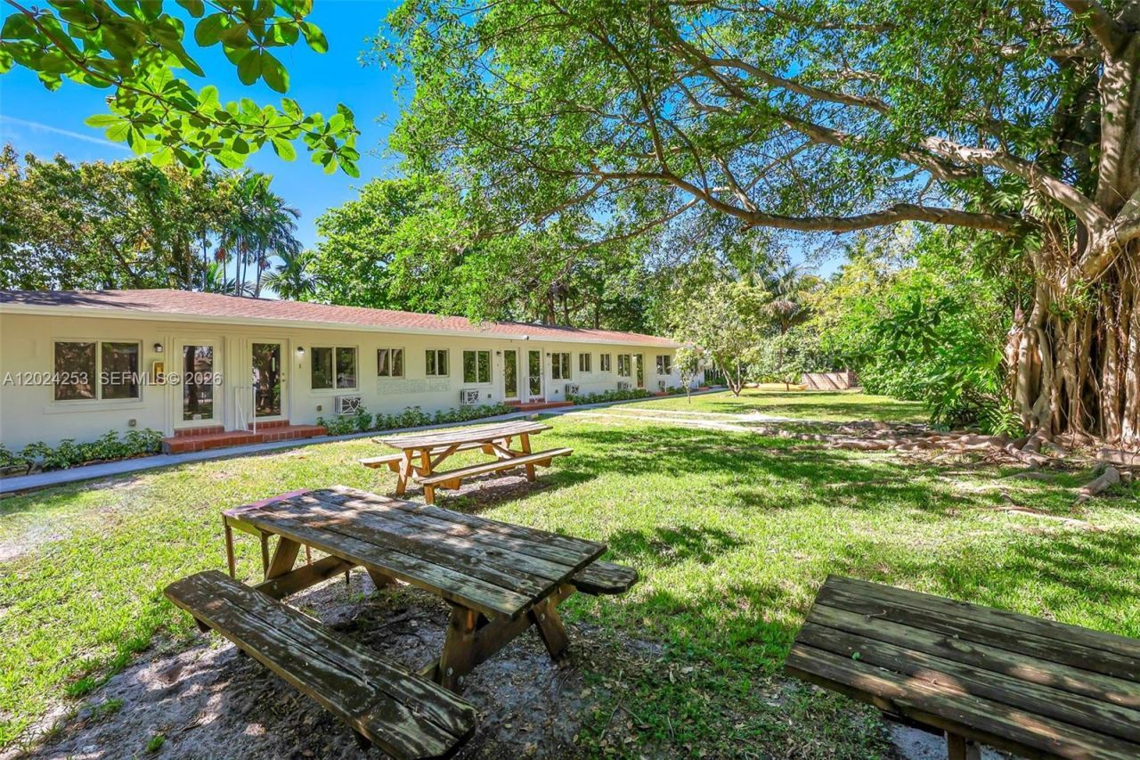 8440 NE 1st Ave, Unit 1, Miami, FL 33138 Photo
