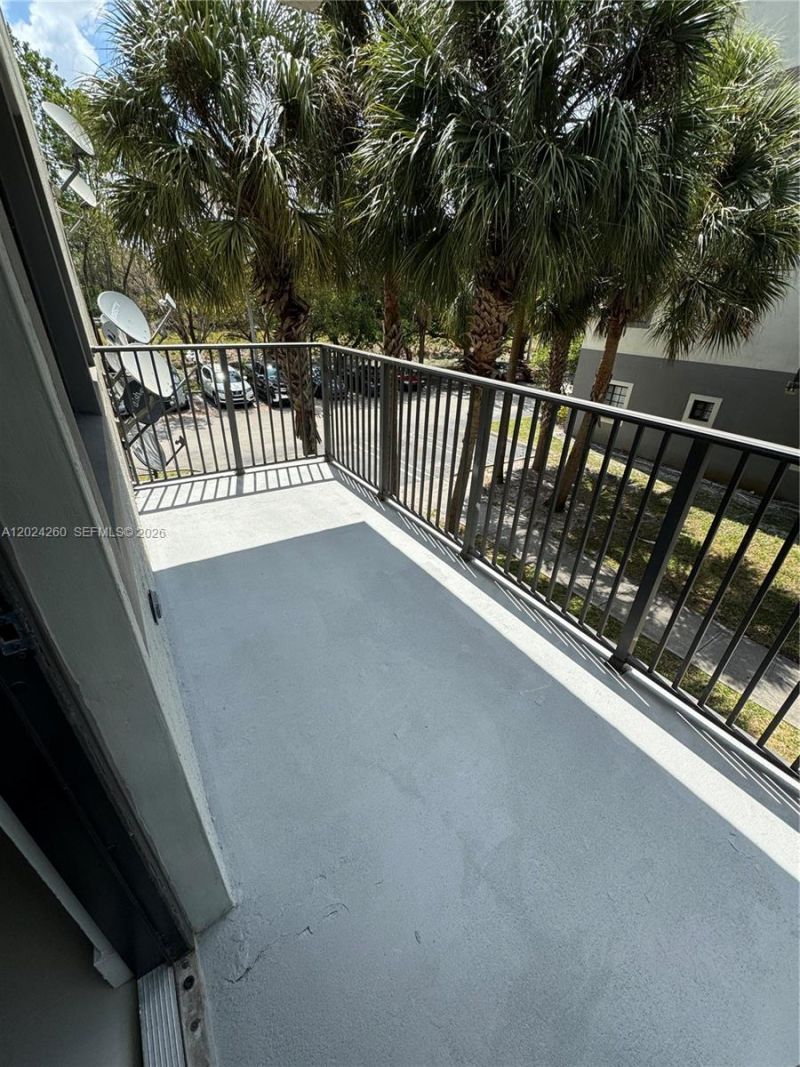 2851 Riverside Dr , Unit 205-N, Coral Springs, FL 33065 Photo