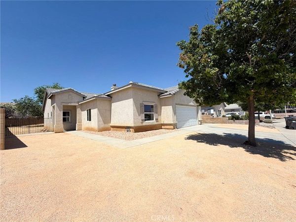 44115 Greentree Court, Lancaster, CA 93535