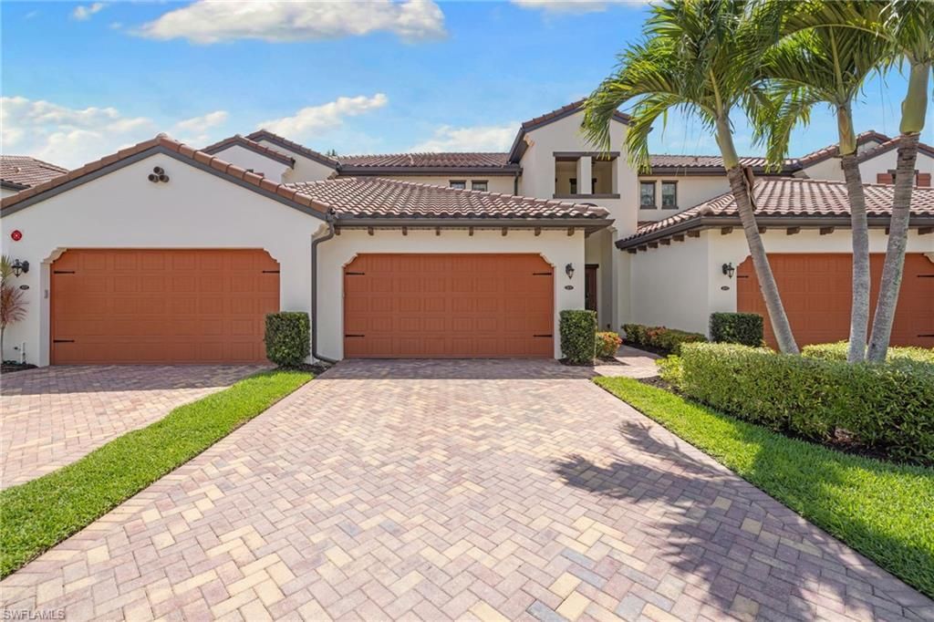 15209 Butler Lake Dr, Unit 201, Naples, FL 34109 Photo
