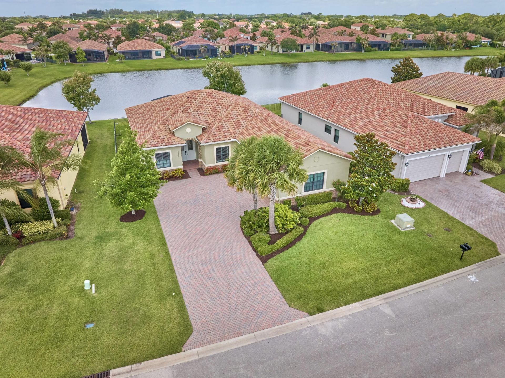 5523 49th Avenue, Vero Beach, FL 32967 Main Photo