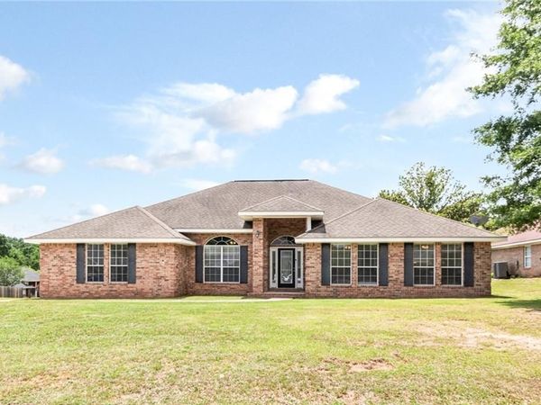 4592 Lake Woods Drive N, Semmes, AL 36575