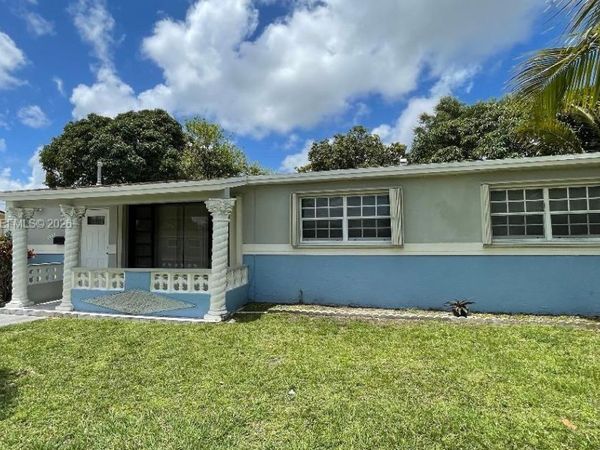 1225 NW 189th Ter , Miami Gardens, FL 33169