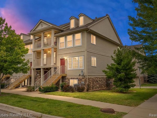654 LYDIA Lane, Pontiac, MI 48341