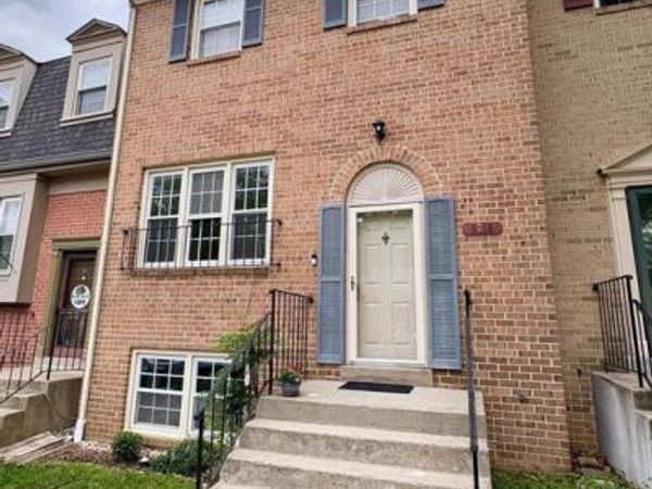 9710 LAKEPOINTE DRIVE, BURKE, VA 22015